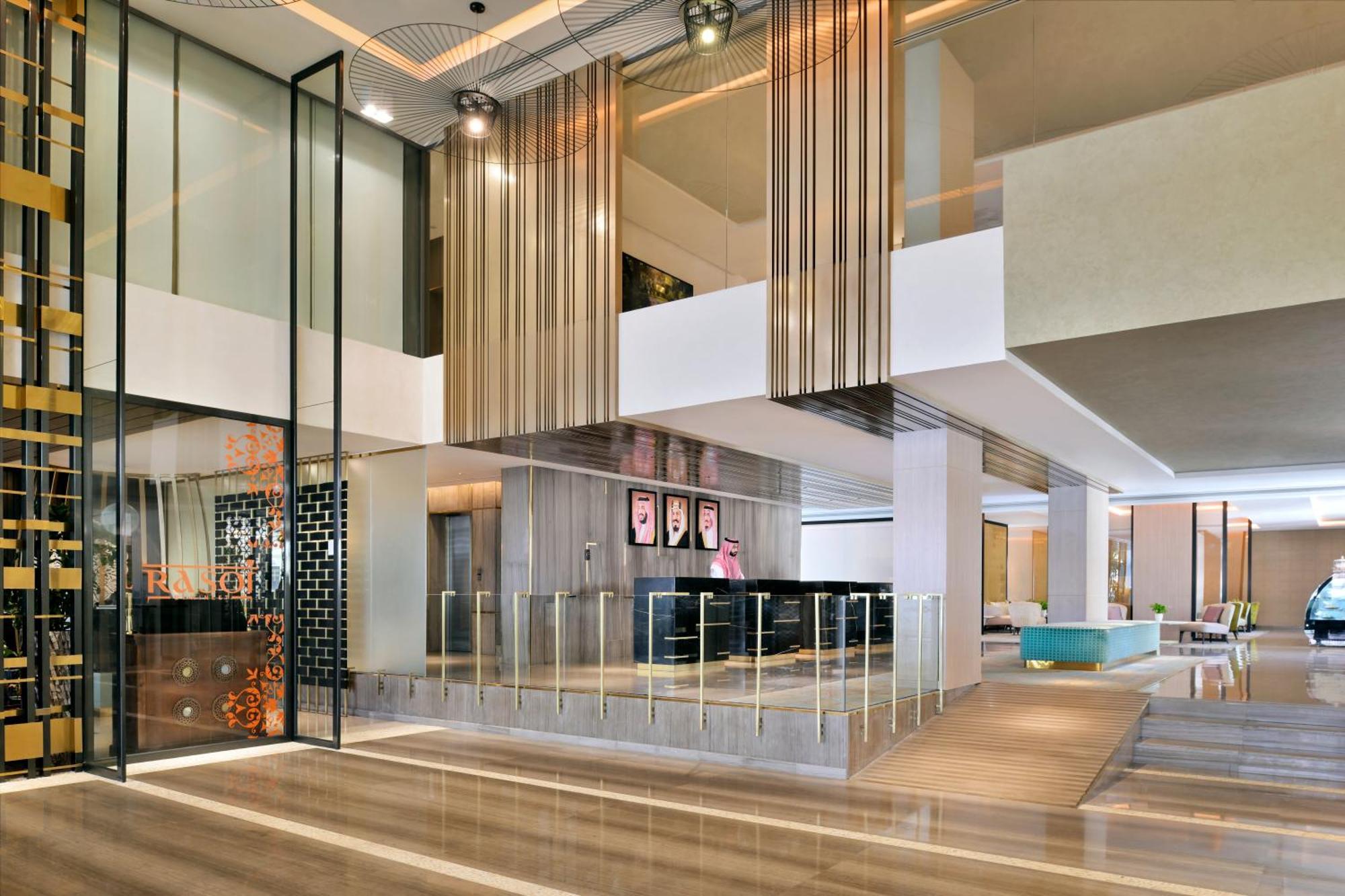 Moevenpick Hotel Tahlia Jeddah Exterior photo The lobby of the hotel