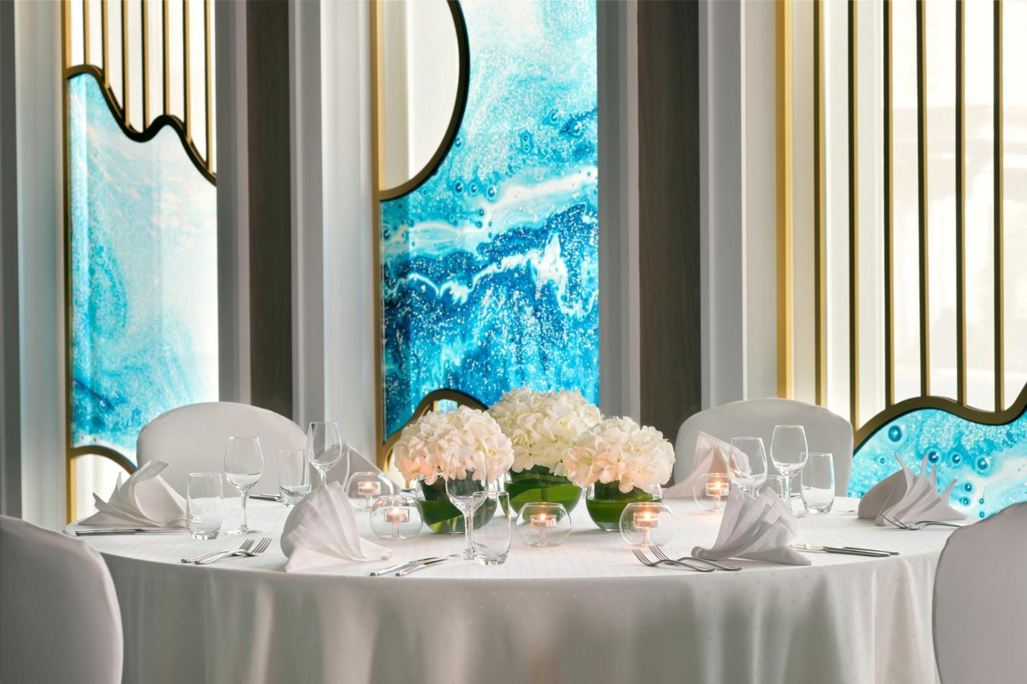 Moevenpick Hotel Tahlia Jeddah Exterior photo The ballroom at the Atlantis Paradise Island